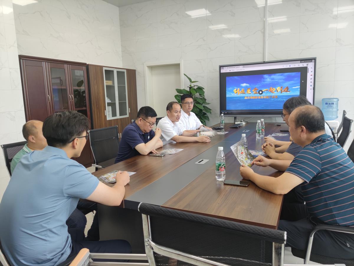 省内高校赴园区考察交流.jpg